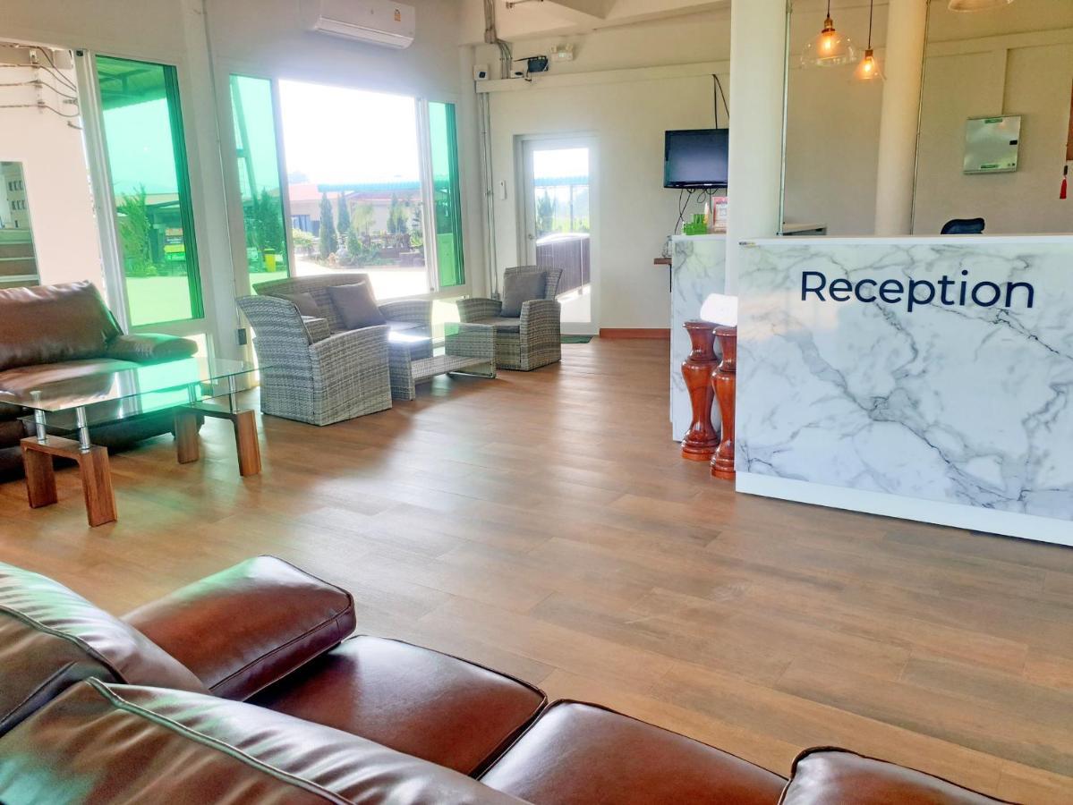 Chadaporn Mae Chaem Hotel Eksteriør bilde